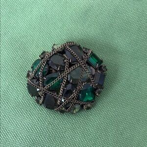 Stella & Dot Green Brooch with Intricate Design